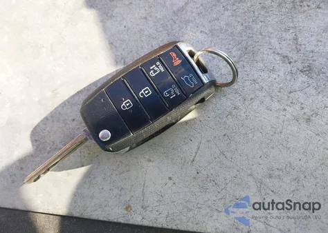 2016 Kia Sedona Lx z USA, uszkodzony, nr VIN KNDMB5C16G6159514